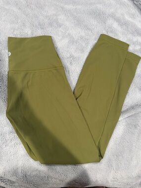 lululemon Wunder under, bronze green